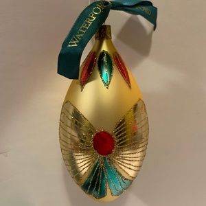 NWT WATERFORD HOLIDAY HEIRLOOMS 1998 DATED EGG ORNAMENT.